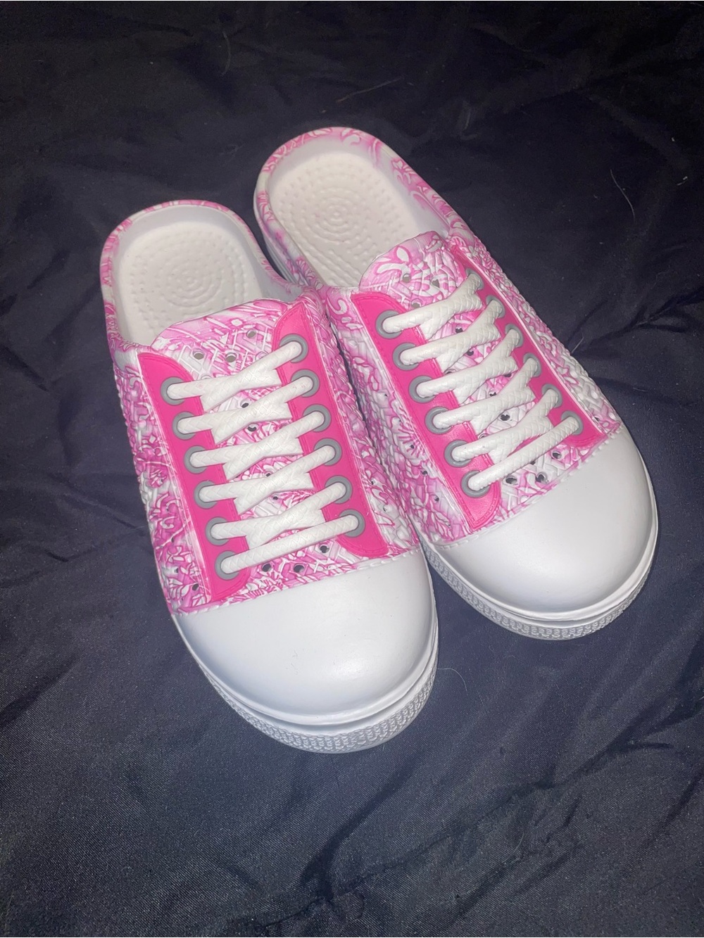 Croc style Pink Floral Slip-On Sneakers w6 nwot